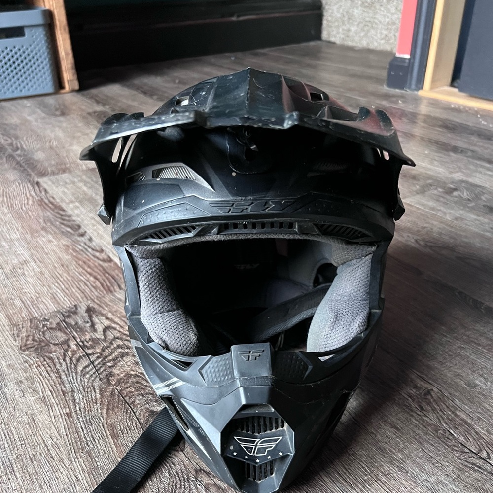 Fly helmet, size YS